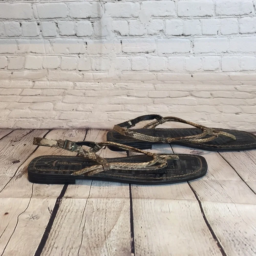 Fergalicious Thong Sandals Shoes Faux Snakeskin Shoe Size 10 - Picture 2 of 7